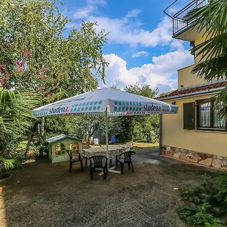 In Porec/istrien 10377 Apartment *